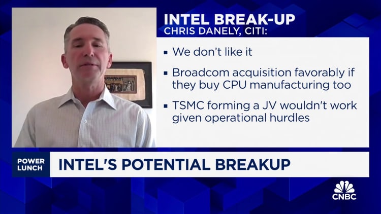 Intel perlu menyingkirkan bisnis pengecoran, kata Citi's Christopher Danely